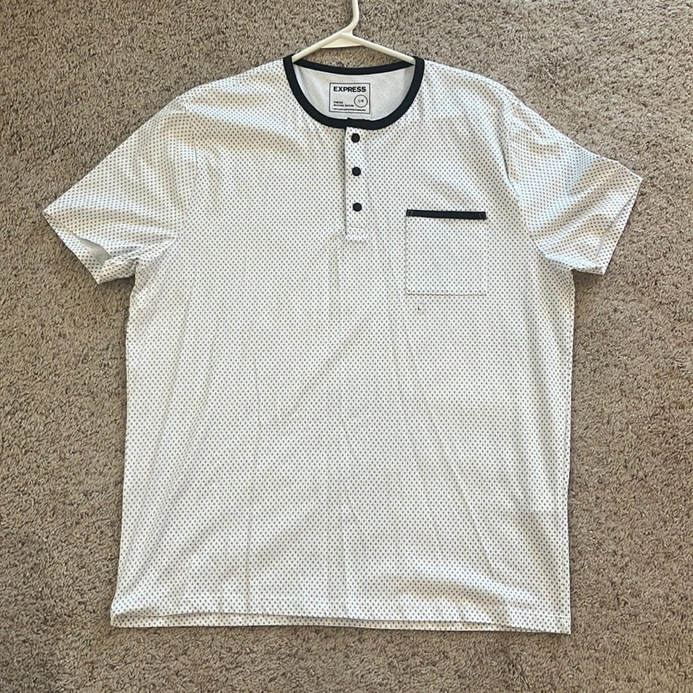 Never been worn express t shirt